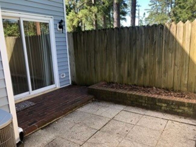 1104 Karen Dr in New Bern, NC - Building Photo - Building Photo