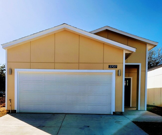 property at 2707 W Kerria Ave
