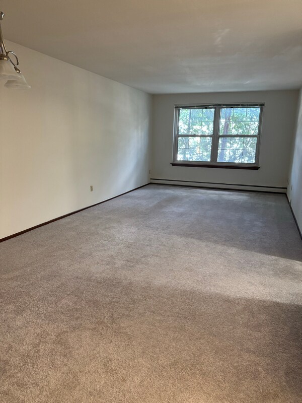 4333 N Oakland Ave