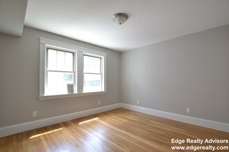 39 Trapelo St, Unit 2 in Boston, MA - Building Photo - Building Photo