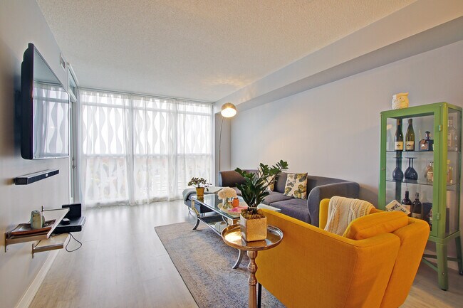 19 Singer Ct in Toronto, ON - Building Photo - Building Photo