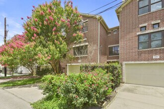 1604 Reinerman St in Houston, TX - Building Photo - Building Photo
