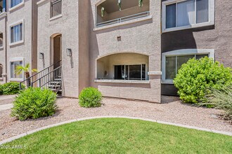 5345 E Van Buren St in Phoenix, AZ - Building Photo - Building Photo