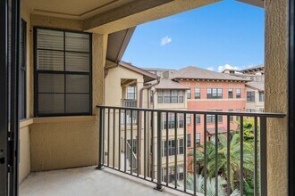 911 N Orange Ave in Orlando, FL - Building Photo - Building Photo