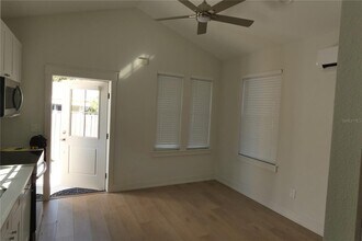 220 43rd Ave NE in St. Petersburg, FL - Building Photo - Building Photo