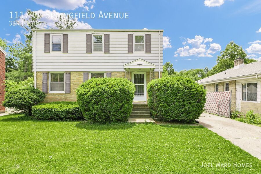 1117 W Springfield Ave in Champaign, IL - Building Photo