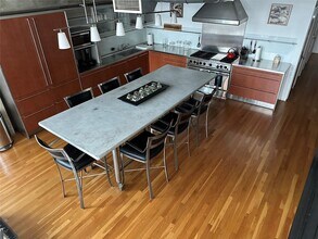 1999 McKinney Ave in Dallas, TX - Building Photo - Building Photo