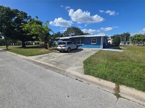 7401 36th Ave N in St. Petersburg, FL - Building Photo - Building Photo