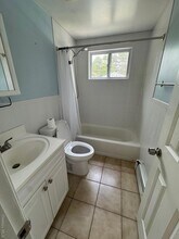 185 N Bicycle Path in Selden, NY - Building Photo - Building Photo