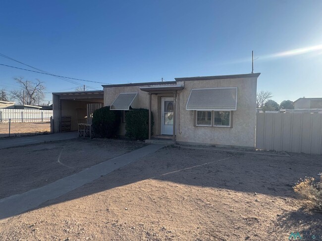 property at 1108 S Heath St