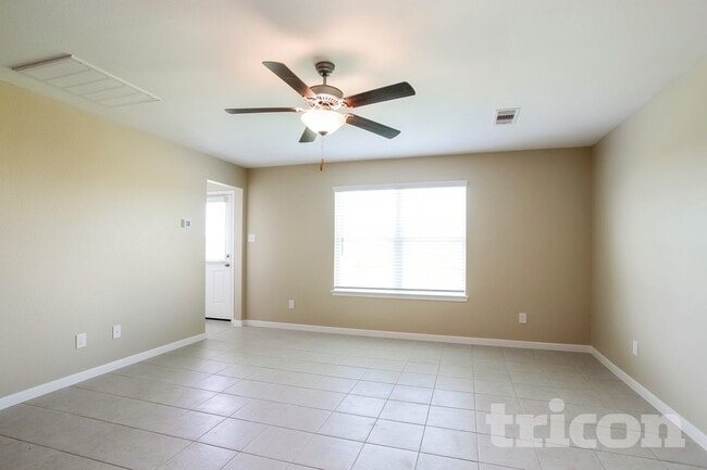 316 Summer Horse Dr in La Marque, TX - Foto de edificio - Building Photo