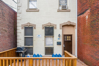 203 S 42nd St in Philadelphia, PA - Building Photo - Building Photo