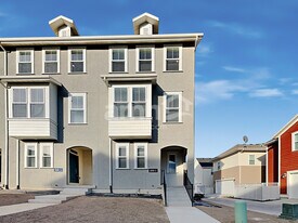 11093 S Blue Bayou Dr in South Jordan, UT - Building Photo