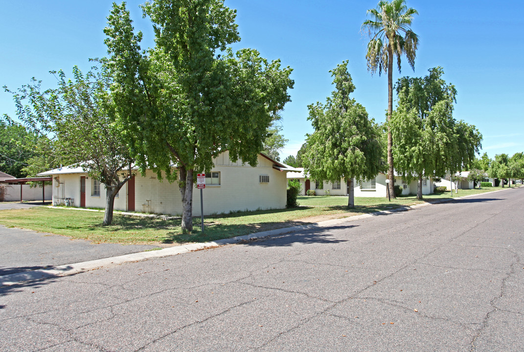 1048 E Rose Ln in Phoenix, AZ - Building Photo