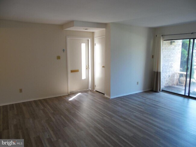 1602 Raintree Ln in Malvern, PA - Foto de edificio - Building Photo