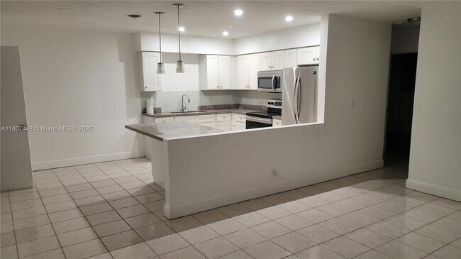 5845 Arthur St in Hollywood, FL - Building Photo - Building Photo