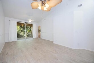 326 Bradstrom Cir, Unit F-202 in Naples, FL - Building Photo - Building Photo