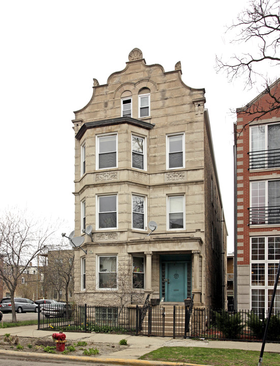 2558 W Walton St in Chicago, IL - Foto de edificio