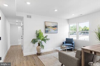 324 61st St NE in Washington, DC - Building Photo - Building Photo