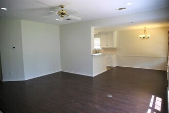 3510 Vienna Dr in College Station, TX - Building Photo - Building Photo