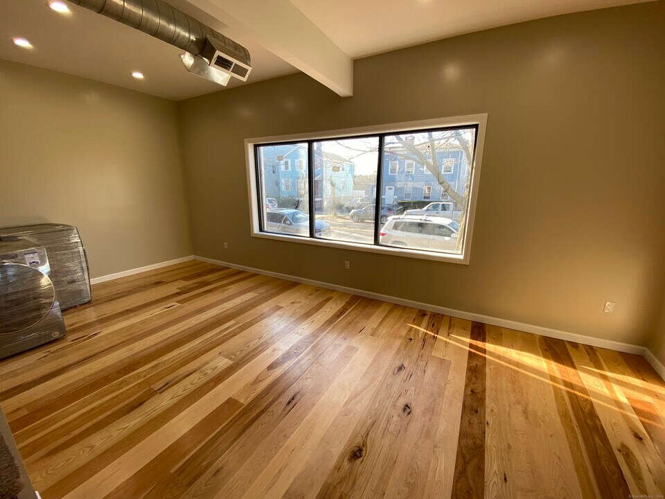 59 Dixwell Ave in New Haven, CT - Building Photo