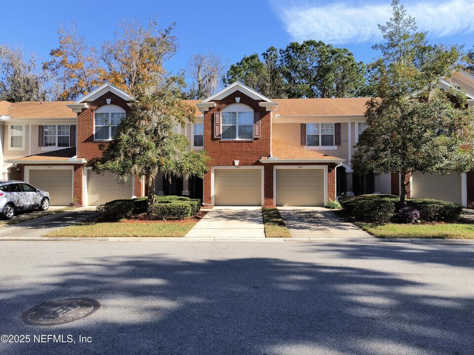 3253 Climbing Ivy Trail in Jacksonville, FL - Building Photo