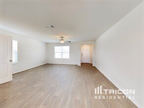 3423 Stoney Bayou in San Antonio, TX - Building Photo - Building Photo
