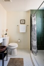 6465 Sterling St, Unit 103 in Detroit, MI - Foto de edificio - Building Photo