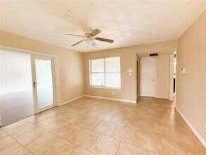 509 Cambridge Dr in Richardson, TX - Building Photo - Building Photo