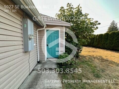 property at 5022 SE Boardman Ave