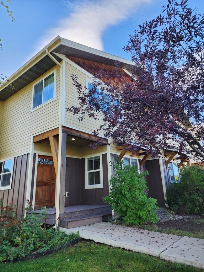 property at 374 Kimball Ave