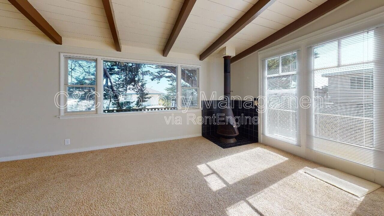 178 Central Ave in Pacific Grove, CA - Building Photo
