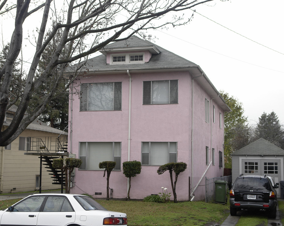 2906 Martin Luther King Jr Way in Berkeley, CA - Building Photo