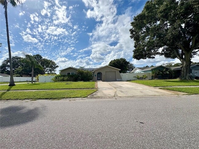 9710 61st Way in Pinellas Park, FL - Building Photo - Building Photo