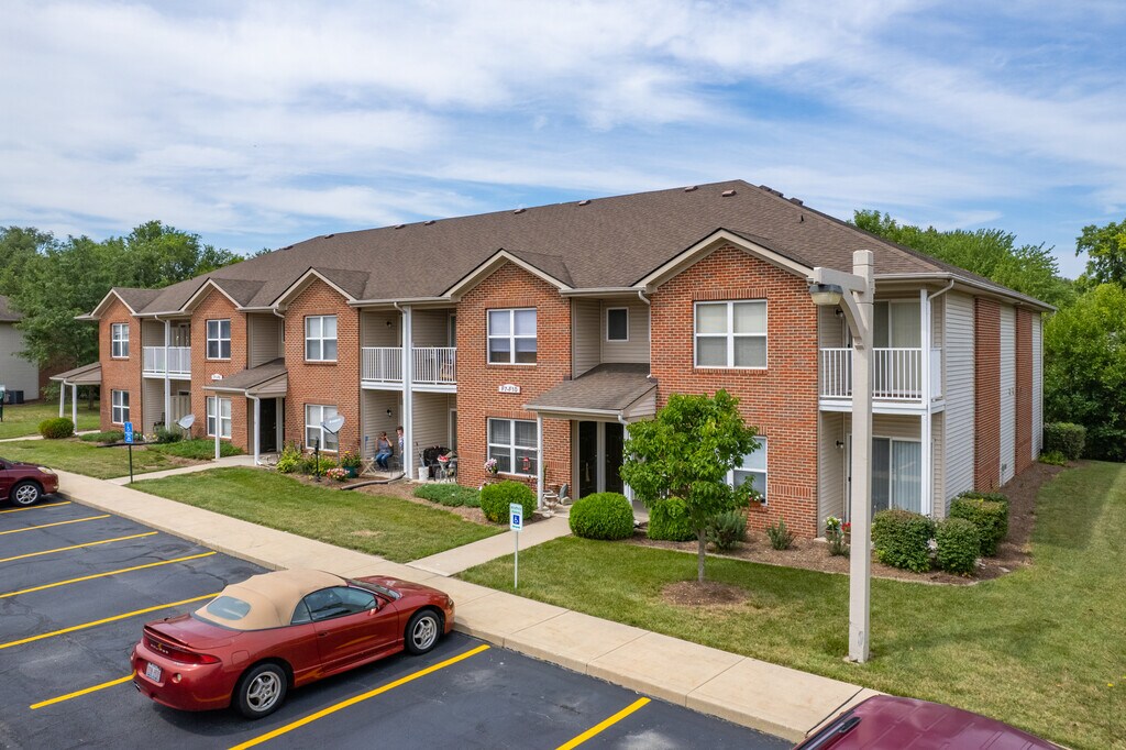 Brainard Landings Apartments Lincoln, IL Apartments