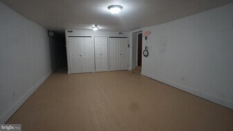 1921 W Diamond St in Philadelphia, PA - Building Photo