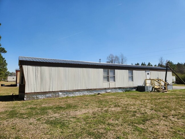 1018 Aaron Ln in Jacksonville, NC - Building Photo - Building Photo