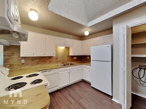 11906 Garden Terrace Dr in Dallas, TX - Building Photo - Building Photo