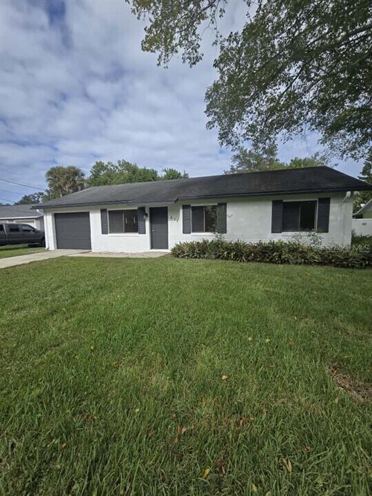 611 Bay Ave in Daytona Beach, FL - Building Photo