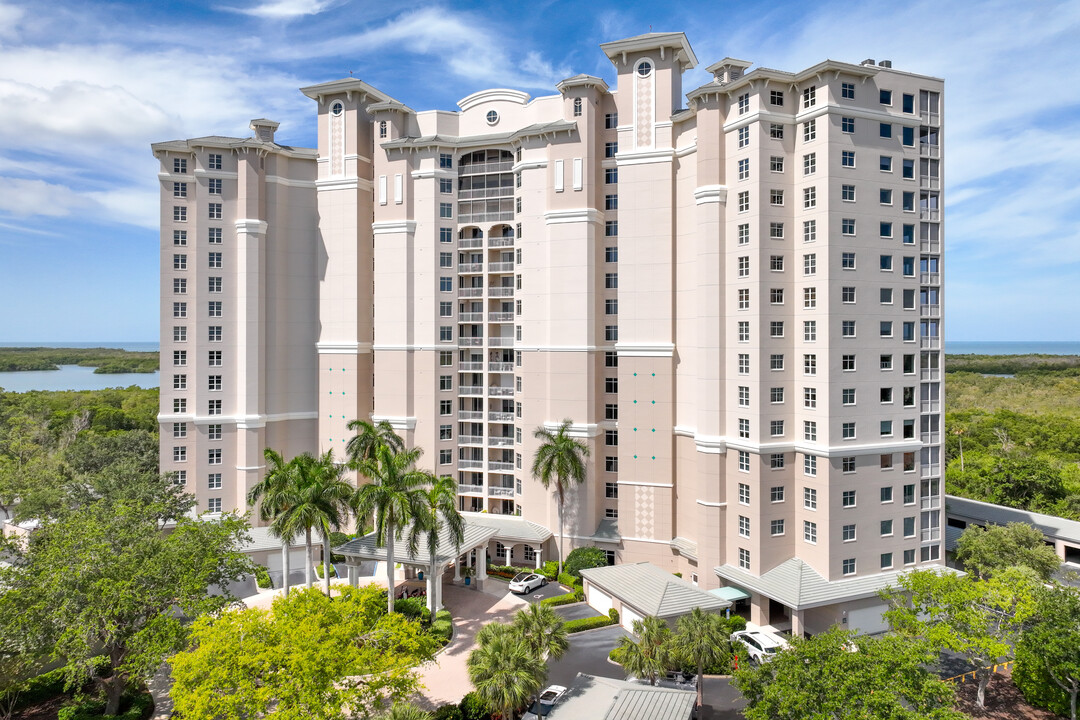 Tower Pointe at Arbor Trace in Naples, FL - Building Photo