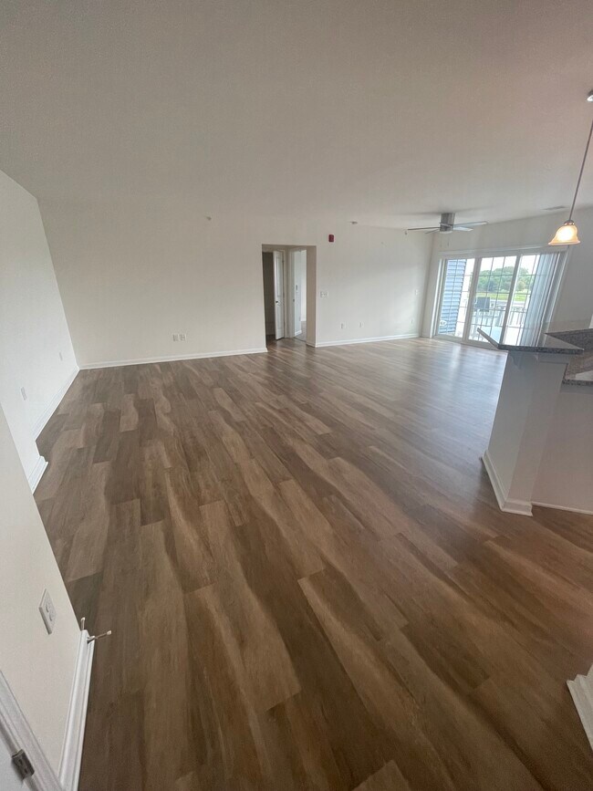 20141 Riesling Ln, Unit 406 in Lewes, DE - Building Photo - Building Photo