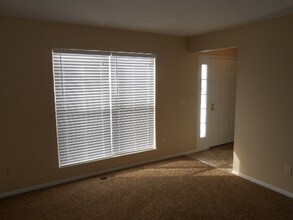 3460 Oak Bend Blvd in Canal Winchester, OH - Foto de edificio - Building Photo