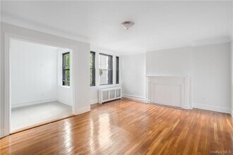 234 Martine Ave in White Plains, NY - Building Photo - Building Photo