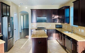 14303 Tasmania Ct in Sugar Land, TX - Building Photo - Building Photo