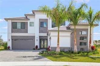 12865 Wingspan Ct in Palm Beach Gardens, FL - Building Photo - Building Photo