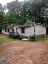 983 Squirrel Hollow Rd in Monroe, GA - Building Photo