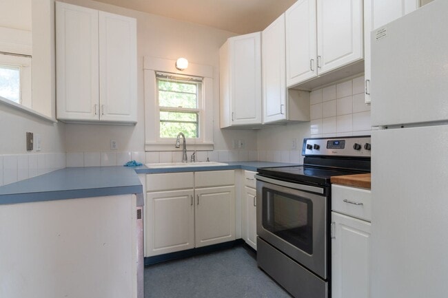 property at 5534 N Missouri Ave