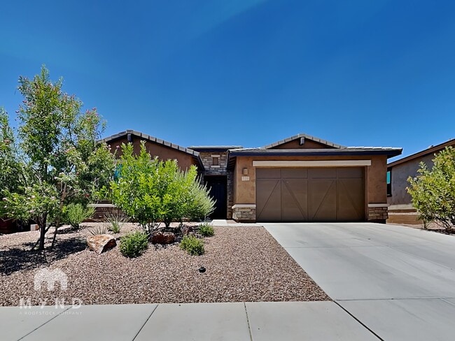 property at 720 E Silver Canyon Pl