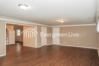 1004 8th Ave SW in Decatur, AL - Foto de edificio - Building Photo