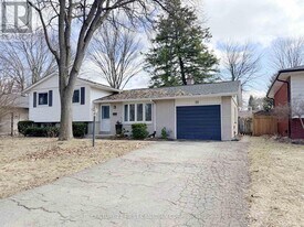 711 Algoma Ave in London, ON - Building Photo